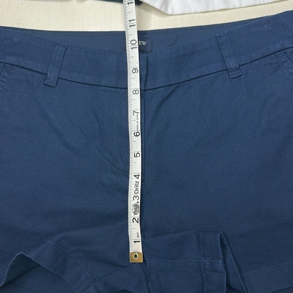 J Crew Factory Set of 4 Flat Front Shorts with Pockets and Belt Loops Size 8 - Picture 13 of 14